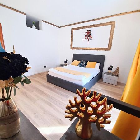 Апартаменти Luxury Flat In Center By The Sea Барі Екстер'єр фото